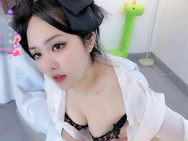 Miqibaob Live Webcam on BongaCams