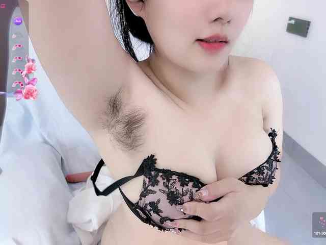 Miqibaob Live Webcam on BongaCams