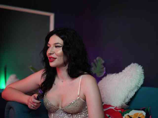 KayleeCali webcam