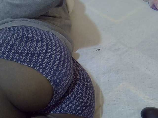 Smallgirl21's BongaCams show and profile