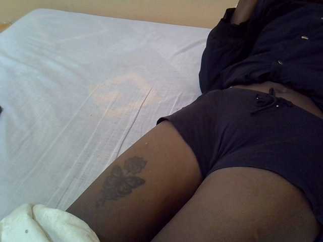 Smallgirl21's BongaCams show and profile