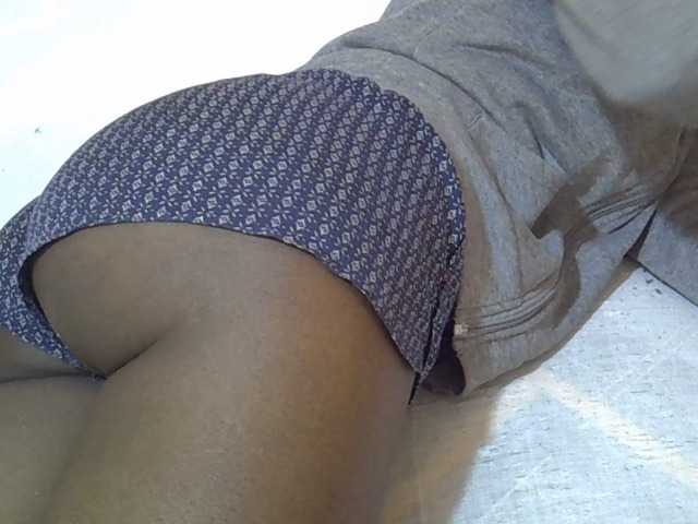 Smallgirl21's BongaCams show and profile