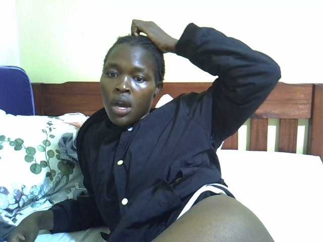 Smallgirl21's BongaCams show and profile