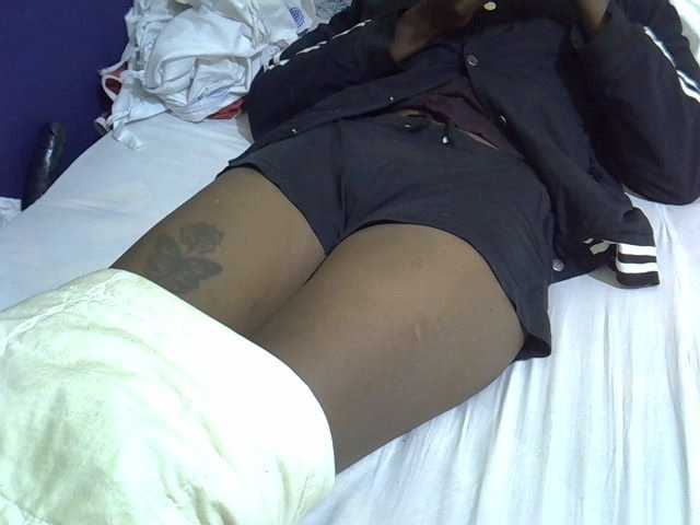 Smallgirl21's BongaCams show and profile