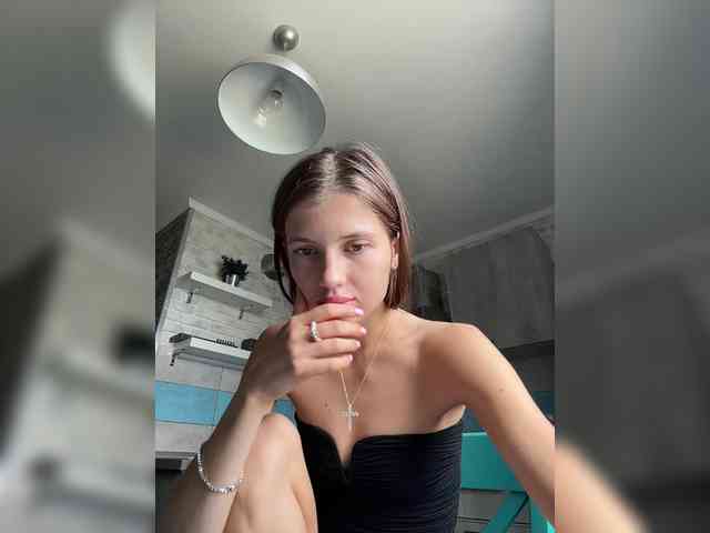 Lola-8 webcam