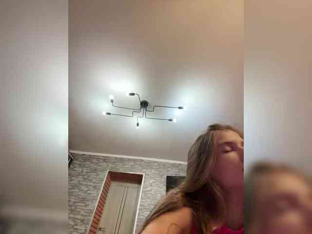 Lola-8 webcam