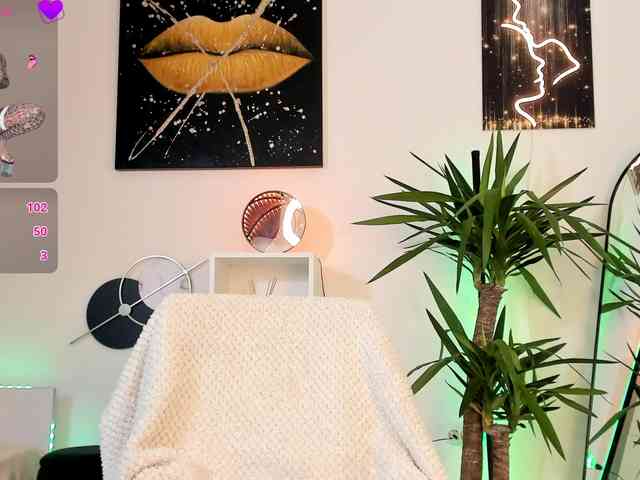 AnyssyaHot AnyssyaHot