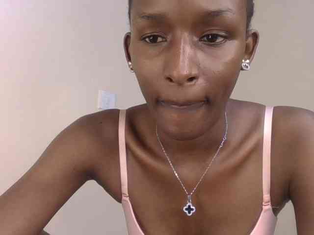 Hottierue8 webcam