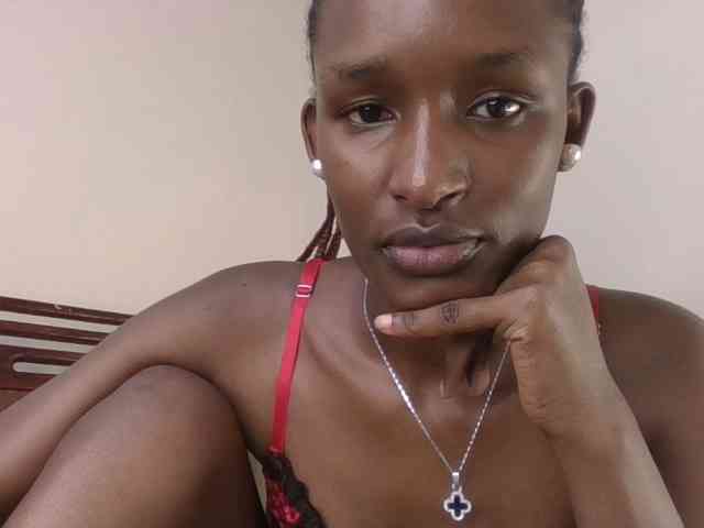 Hottierue8 webcam