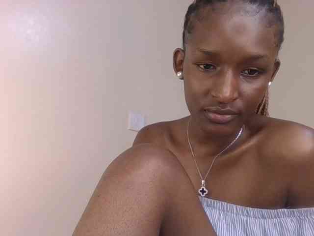 Hottierue8 webcam