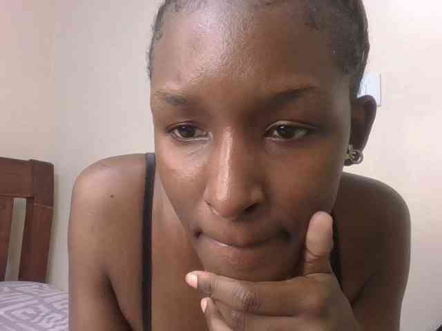 Hottierue8 webcam
