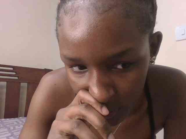 Hottierue8 webcam