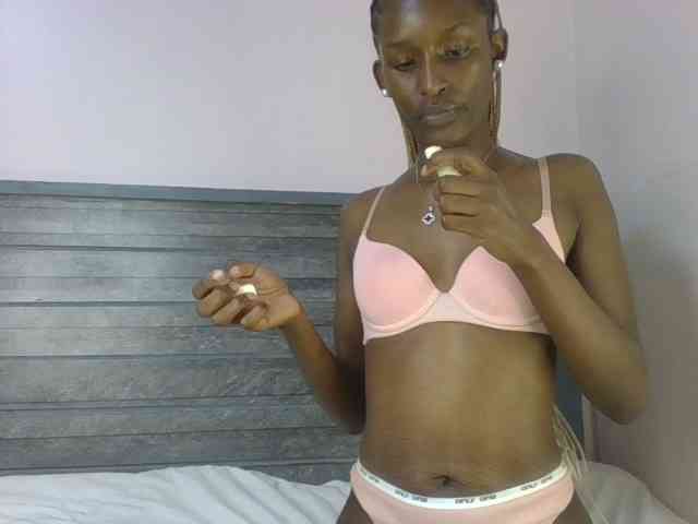 Hottierue8 webcam