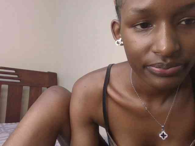 Hottierue8 webcam