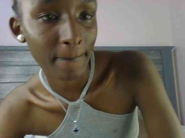 Hottierue8 webcam
