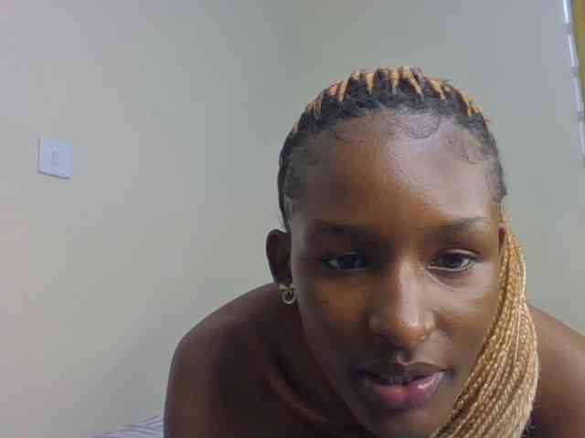 Hottierue8 webcam