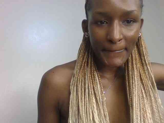Hottierue8 webcam