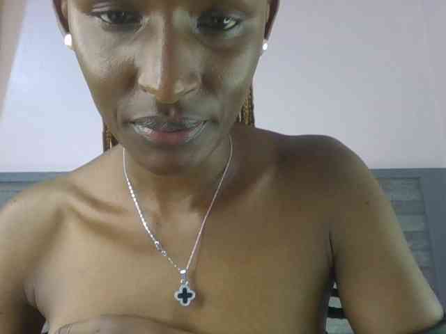 Hottierue8 webcam