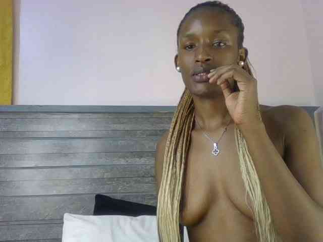 Hottierue8 webcam