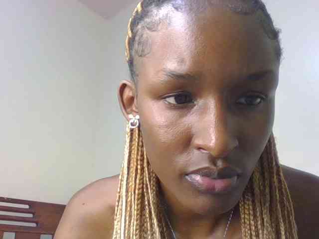 Hottierue8 webcam