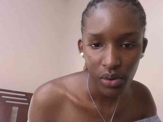 Hottierue8 webcam