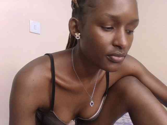 Hottierue8 webcam
