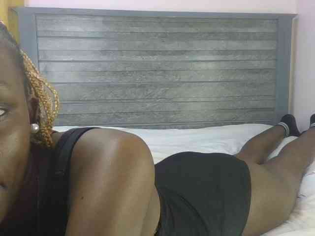 Hottierue8 webcam