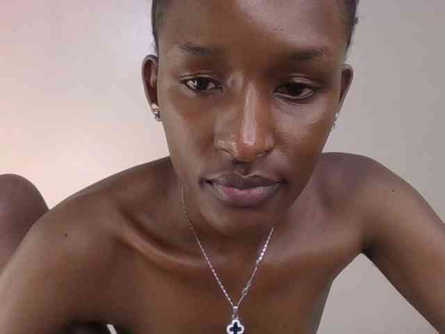 Hottierue8 webcam