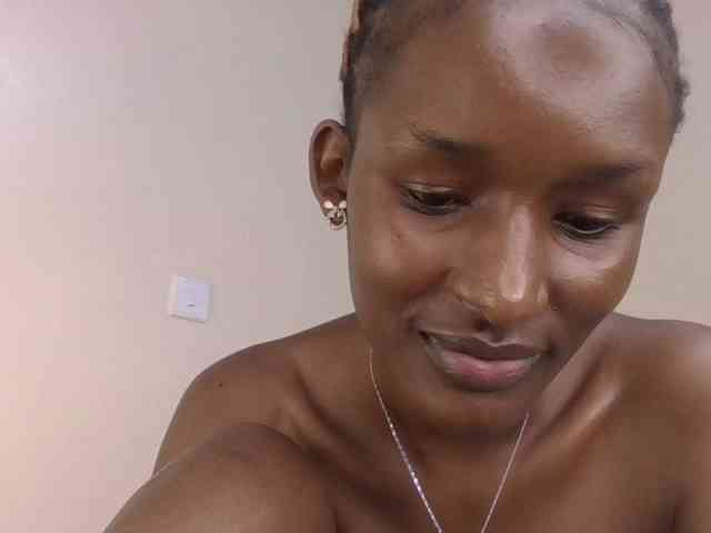Hottierue8 webcam