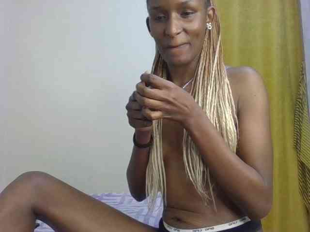 Hottierue8 webcam