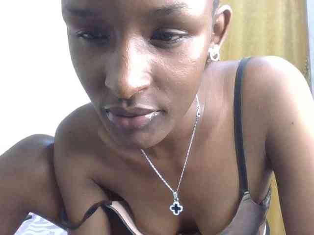 Hottierue8 webcam