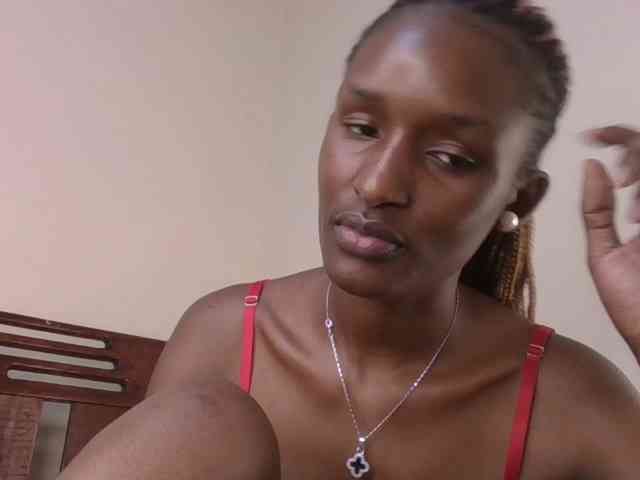 Hottierue8 webcam