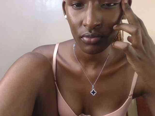 Hottierue8 webcam