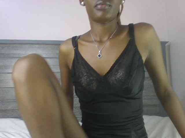 Hottierue8 webcam