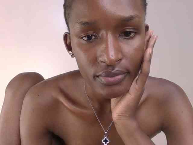 Hottierue8 webcam