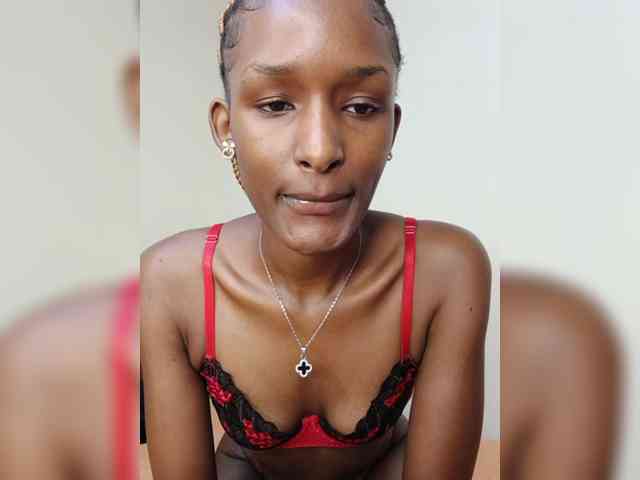 Hottierue8 webcam