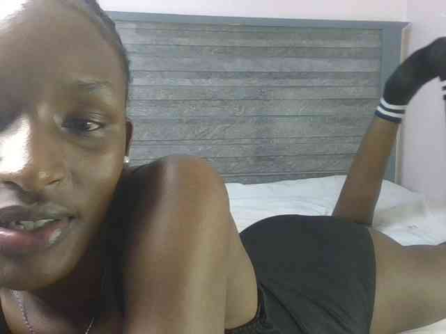 Hottierue8 webcam