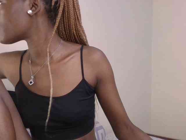 Hottierue8 webcam