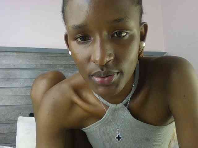 Hottierue8 webcam