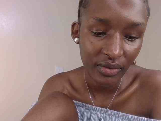 Hottierue8 webcam