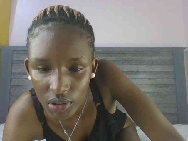 Hottierue8 webcam