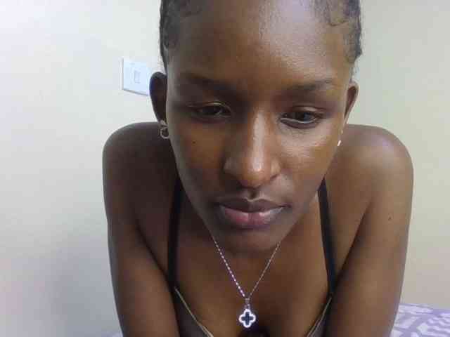 Hottierue8 webcam