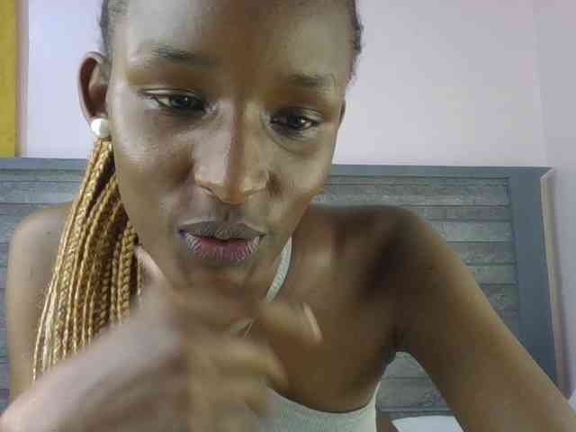 Hottierue8 webcam
