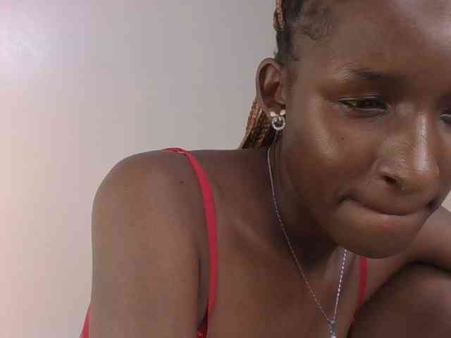 Hottierue8 webcam