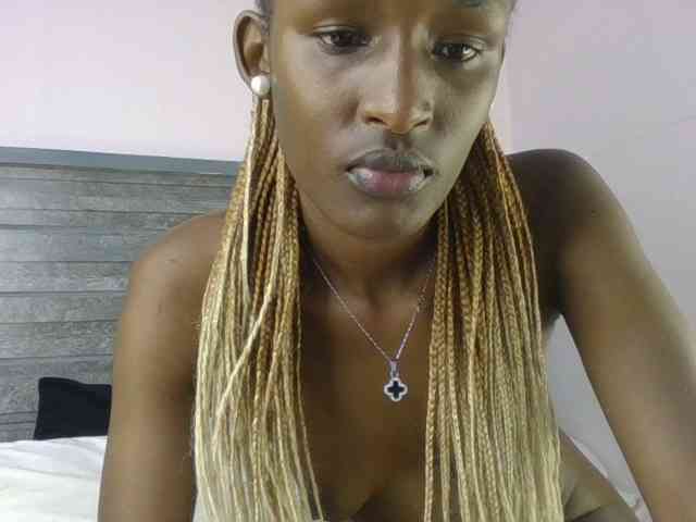 Hottierue8 webcam
