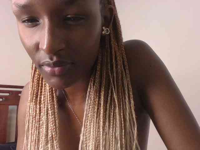 Hottierue8 webcam