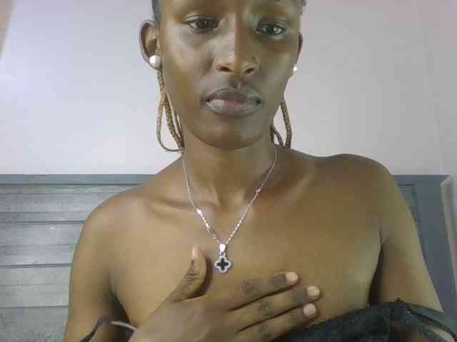 Hottierue8 webcam