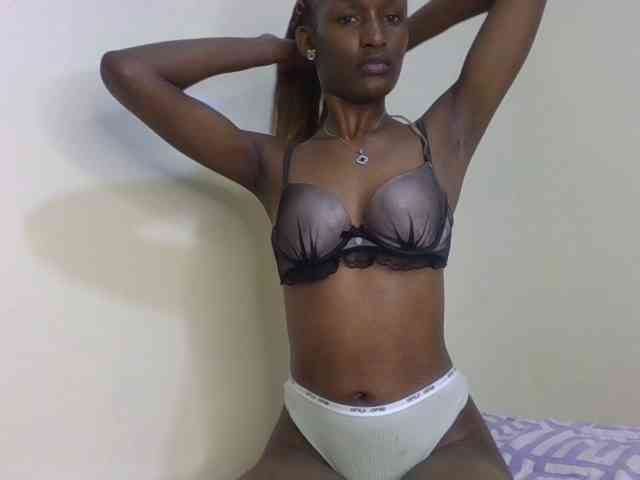 Hottierue8 webcam