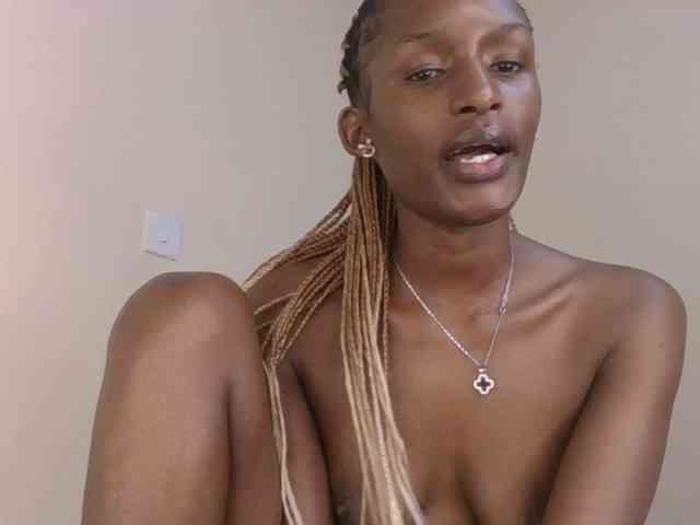 Hottierue8 webcam