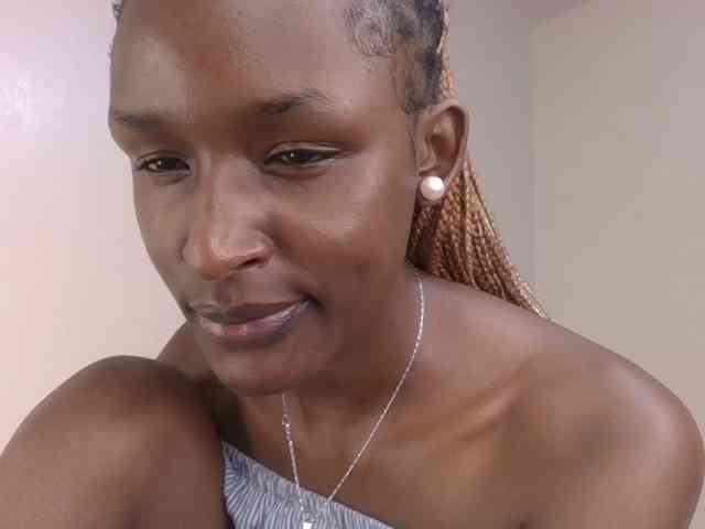 Hottierue8 webcam
